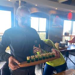 ci continuano ad offrire shottini