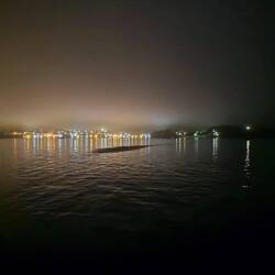 Uitzicht baai Camariñas by night