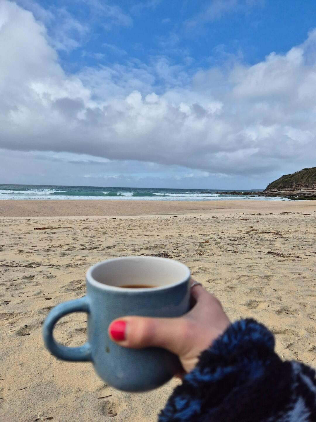 Frühstückskaffee am Strand