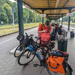 Warten auf den Zug