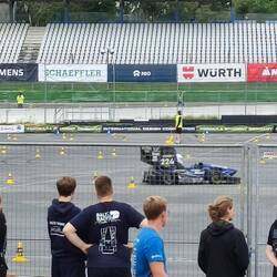 Simon on Track
