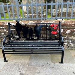 Bänk till minne av första världskriget.