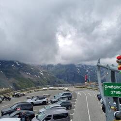 In die Richtung wäre der Großglockner, wären da nicht die Wolken