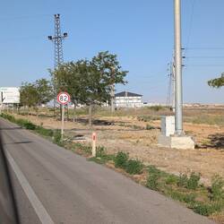 Eine außergewöhnliche Geschwindigkeitsbegrenzung, die wir hier mehrfach sehen