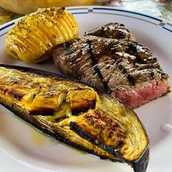 Auberginen & Hasselbackkartoffeln (Fleisch vom Grill)
