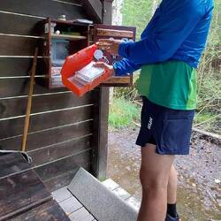 Der nette Tscheche untersucht die Notfallkiste!