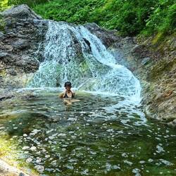 Nächstes Novum: heiße Wasserfälle.