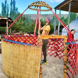 Costruiamo una yurta. Quello più alto viene sempre sfruttato..