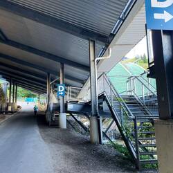 ...dann durchs Skistadion zum Faltenbach...