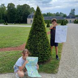 Jeu de piste dans les jardins