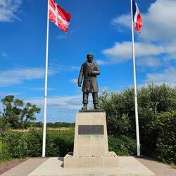Op de terugweg fotografeer ik de beelden die ik op de heenweg zag staan.