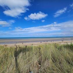 Uitkijken over het strand.