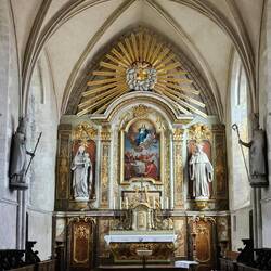 In de kerk.