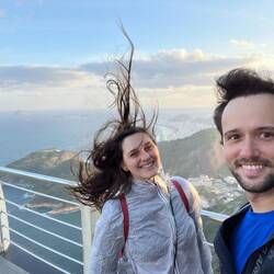 Vielleicht erkennt man in den Videos, ob es windig war...