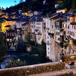 Ein Abendspaziergang in einer magischen Atmosphäre.