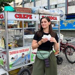 Vor dem Beginn der (Free) Walking Tour organisieren wir uns noch Wegzehrung