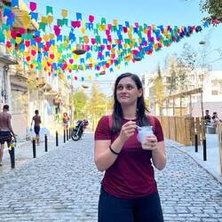 Nach dem anstrengenden Tag hat sich Tanja eine Belohnung verdient