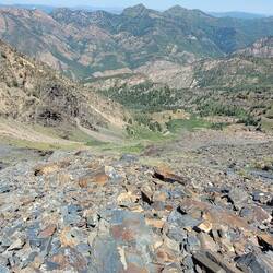 Twin Peaks ascent, lots of scree stones, 3500m