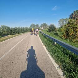 Italienische HonbyrennradlerInnen
