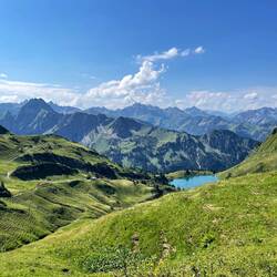 Erholungspause mit Blick auf den Seealpsee