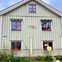 Von dort sehen wir bereits die schönen Häuser..