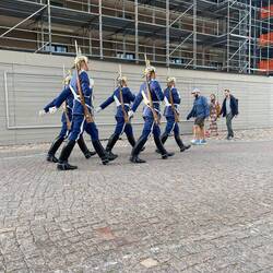 Und dahinter lauter Schaulustige Chinesen🤭