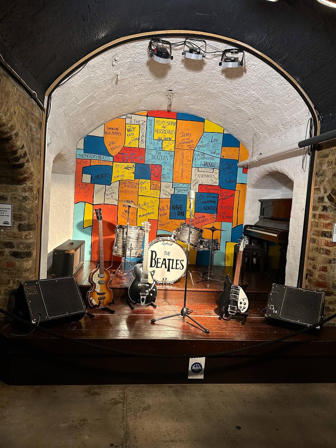 Cavern club - en uppbyggd kopia av klubben där Beatles karriär startade.