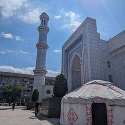 Almaty Mosque, plus a ger, or as it's known here apparently, a kiyiz