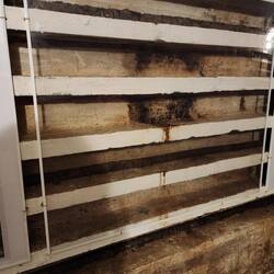 Oil dripping on the walls