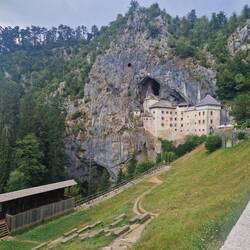 Felsenburg Predjama