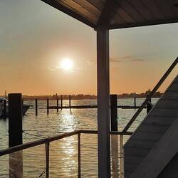 aber.. ein schöner Sonnenuntergang rundete den Tag ab... ich liebe den Norden.. 😊🤗