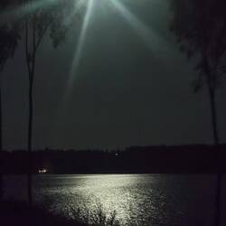 Die Nacht ist schwarz, der Mond schien helle...