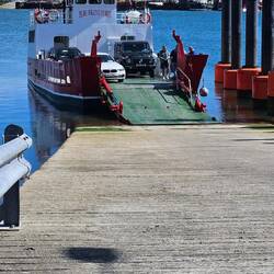 Kleine Fähre von Castletownbere auf die Nebeninsel