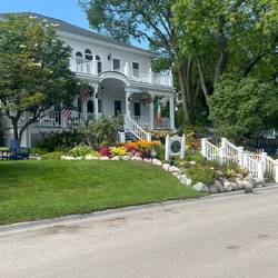 Many pretty flower gardens on the island.