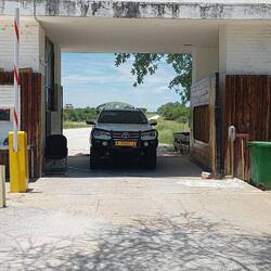 Einfahrt Etosha-Gate Namutoni