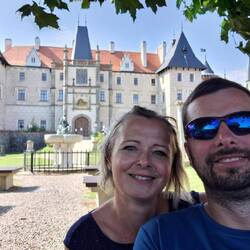 Společná fotka se zámkem Žleby