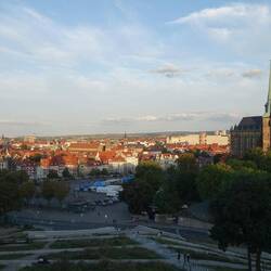 Und die Aussicht auf Erfurts Altstadt mit Dom von der Zitadelle aus