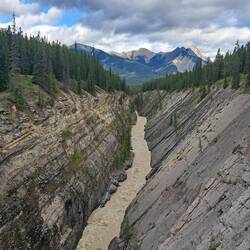 Dr Cannyion nach de Siffleur Falls