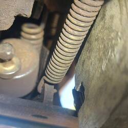 Der Fremdkörper am Magneten. Knifflig!