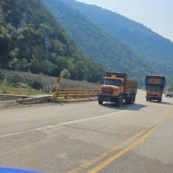 Viele Brüder vom Heros