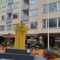 Straßenkunst und Raum für Fußgänger