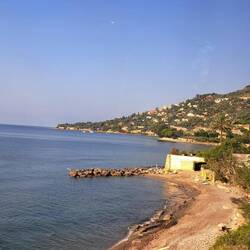 Una spiaggia di Mentone, Francia