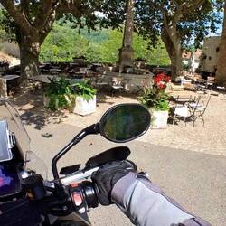 Der erste Blick in das Dorf gefällt uns