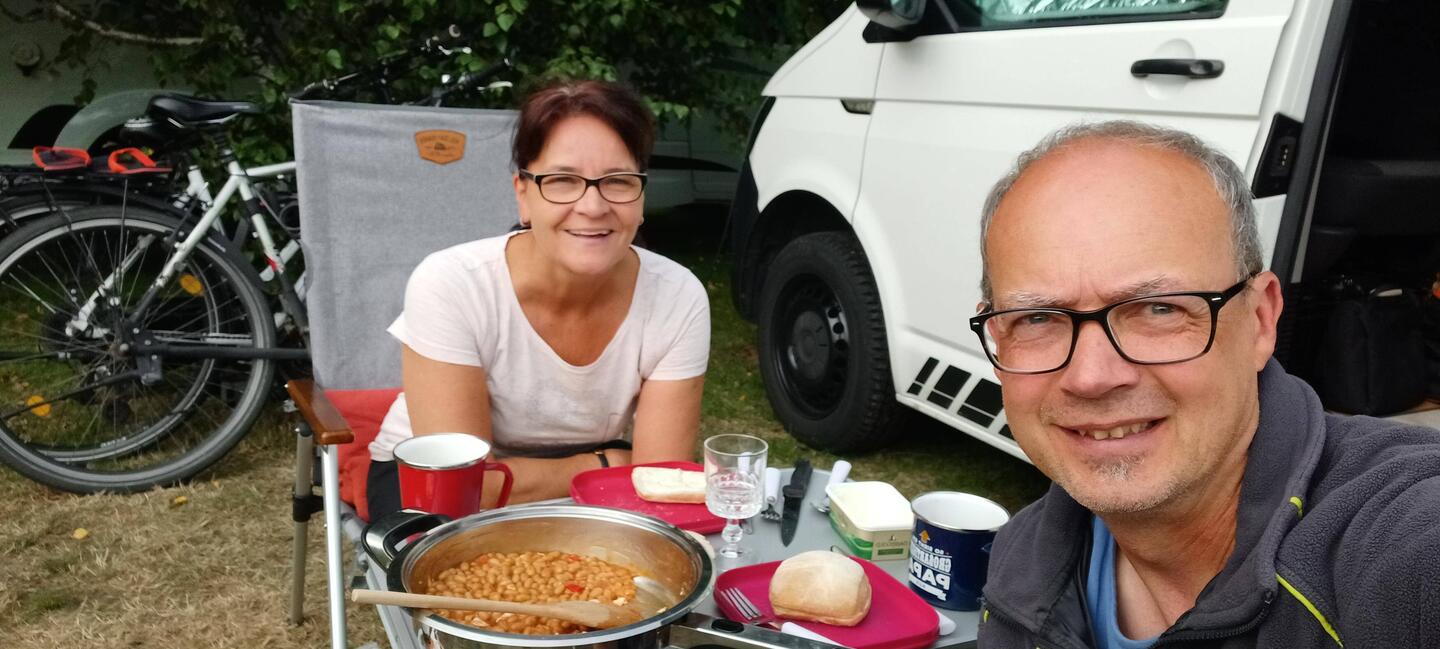 Frühstück mit Bohnen und Eiern