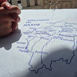 Papier-Tischdecken geben 🇬🇷-Vibes 🙌