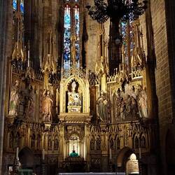 Cathedral had 2 main alters