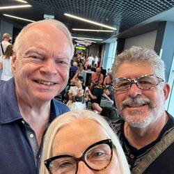 Final selfie at the airport