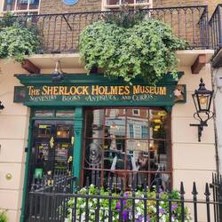 Das Museum ist zu teuer, der Fanshop ist super