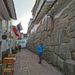 Straße der Inca - die Steine sind wie beim Tetris ohne Zement aufeinander geschichtet