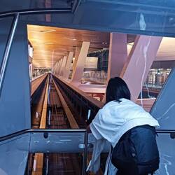 Per Zug zum Terminal C